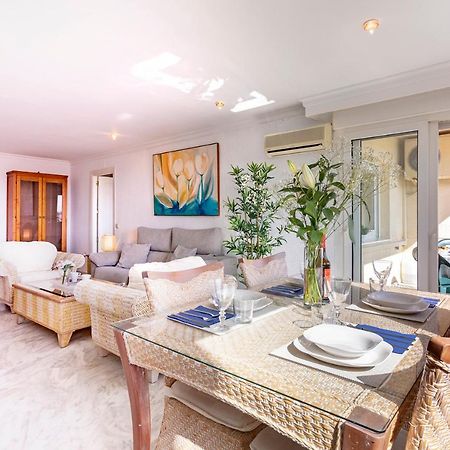 Apartamento frente al mar con increíbles piscinas Benalmádena Exterior foto