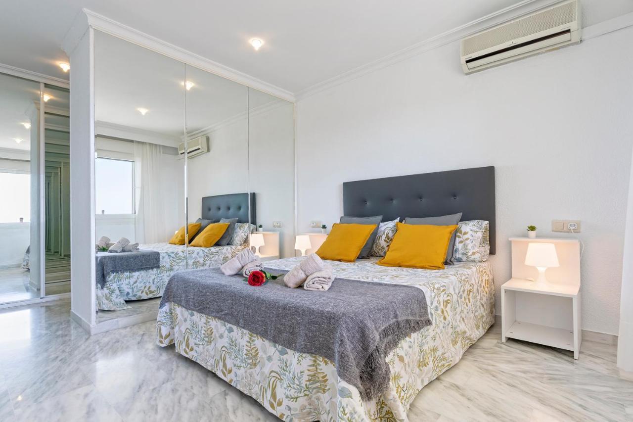 Apartamento frente al mar con increíbles piscinas Benalmádena Exterior foto