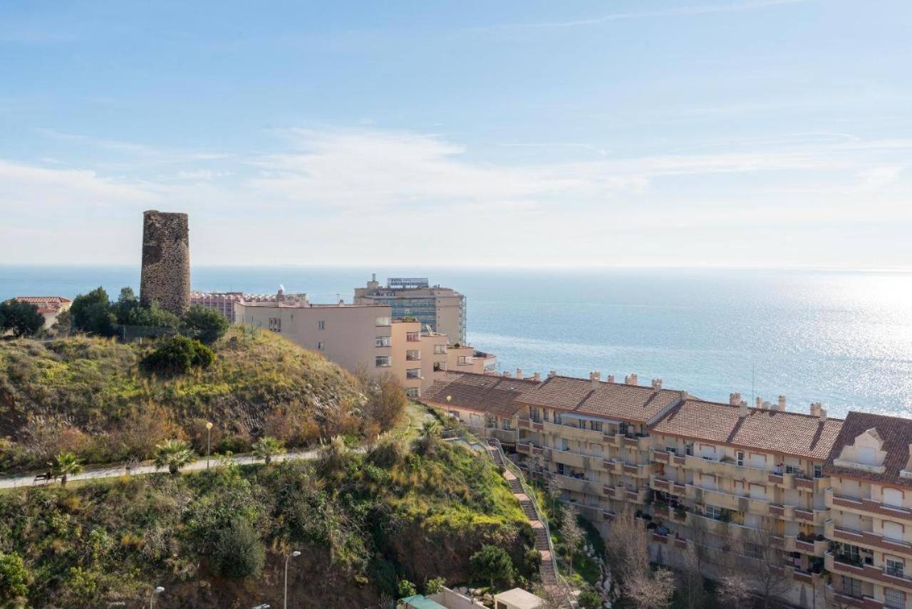 Apartamento frente al mar con increíbles piscinas Benalmádena Exterior foto