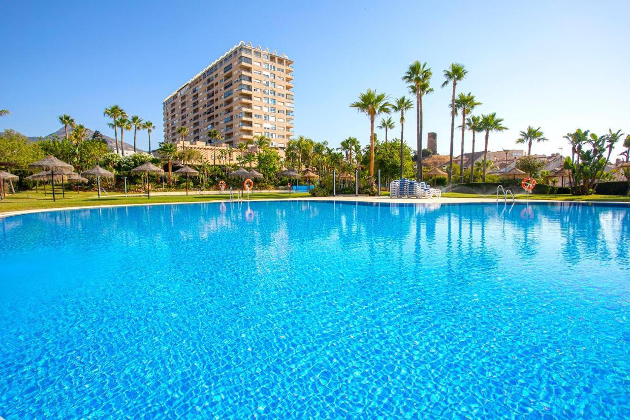 Apartamento frente al mar con increíbles piscinas Benalmádena Exterior foto