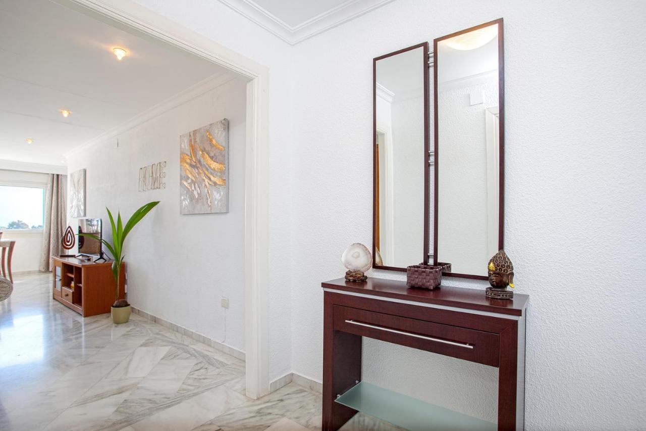 Apartamento frente al mar con increíbles piscinas Benalmádena Exterior foto